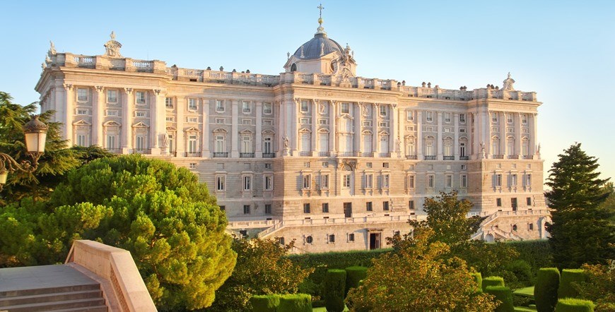 Discover Lisbon and Andalusia with Costa Del Sol