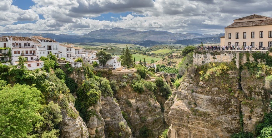 Discover Lisbon and Andalusia with Costa Del Sol